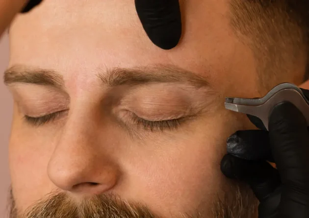 Regulacja brwi męskich – poradnik krok po kroku Regulacja brwi męskich - poradnik krok po kroku